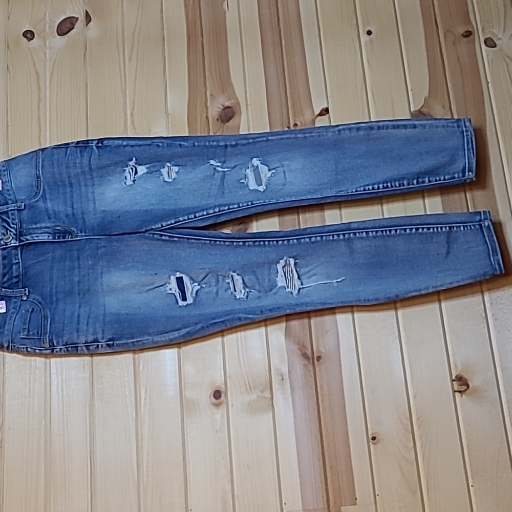 Maurice's distressed jeans